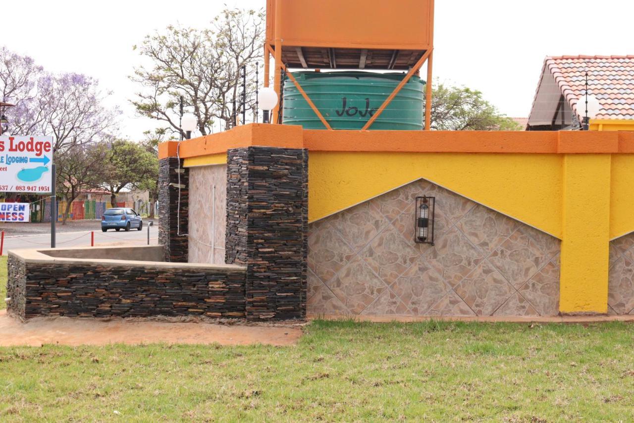 Princess Lodge Rustenburg Exterior foto